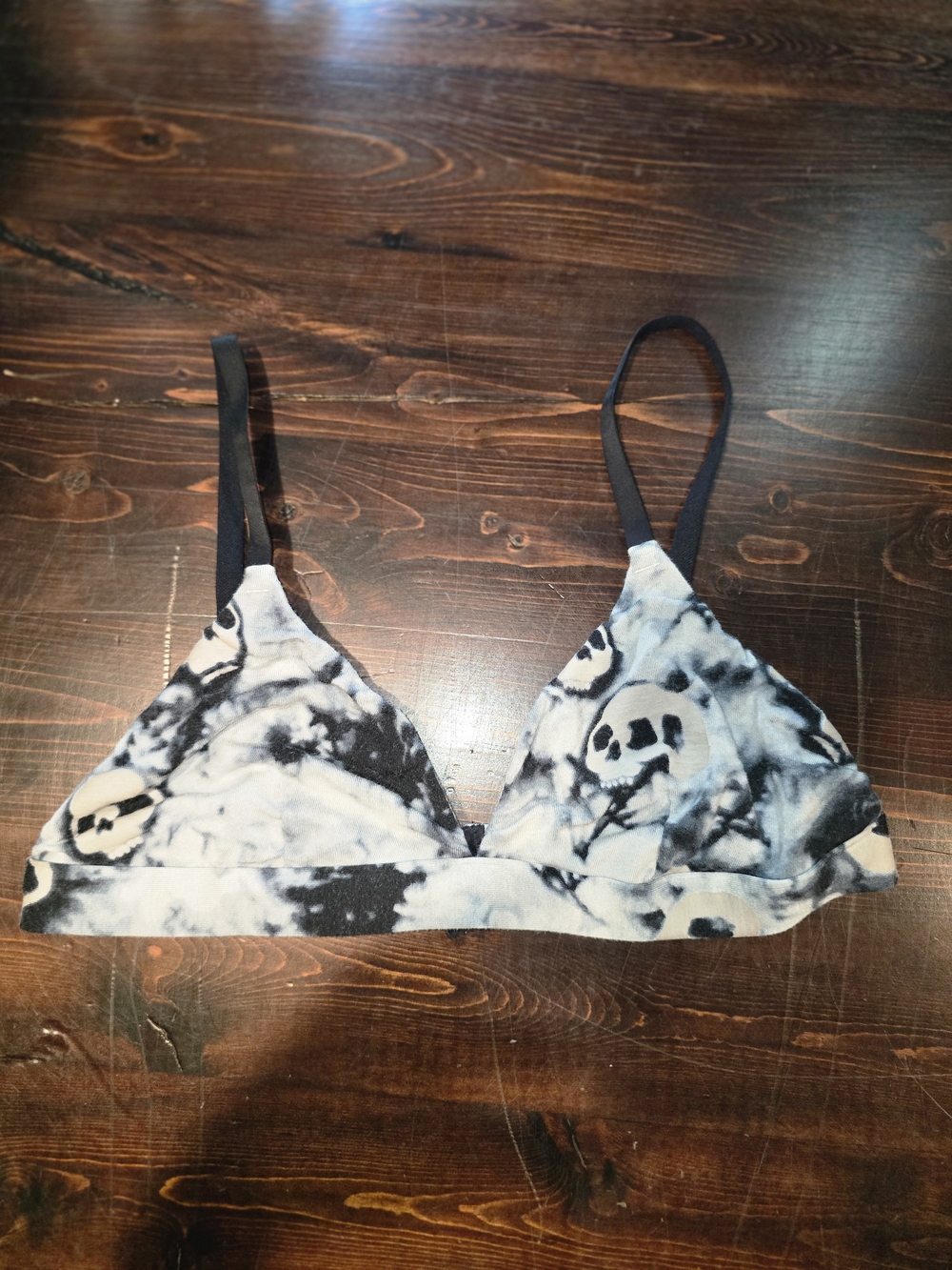 MeUndies Triangle Bralette | Black & White Tie Dye Skull Print | Size Medium